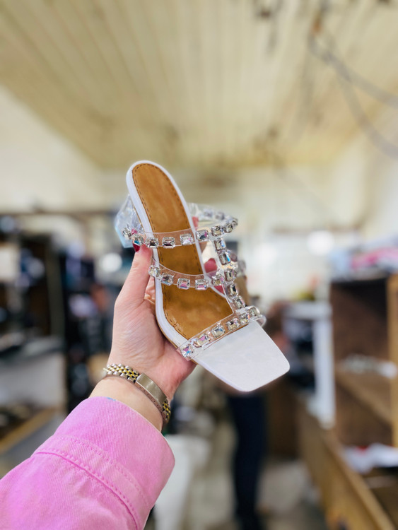 صندل خجسته ۰۲۵